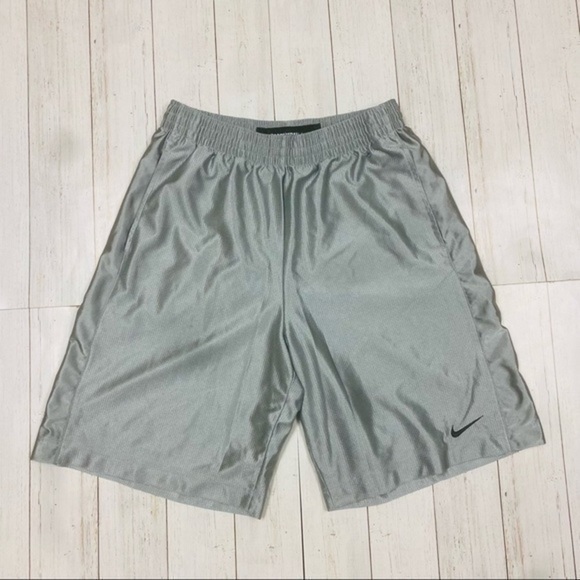Nike Mens Silver Mesh Lined Athletic Shorts, Size Medium - Picture 2 of 8